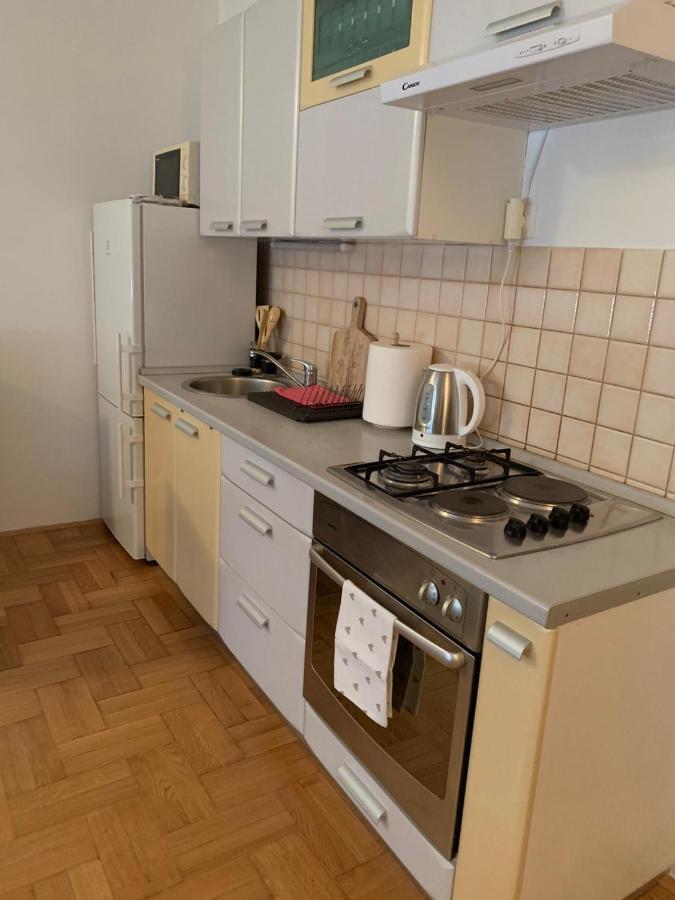 Sarmantni Apartman Malecka 2 Загреб Екстер'єр фото